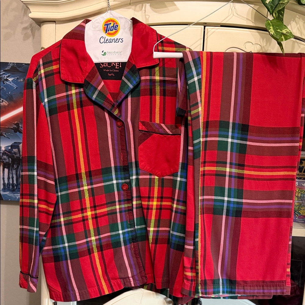 Victoria’s Secret Red Plaid Pajama Set